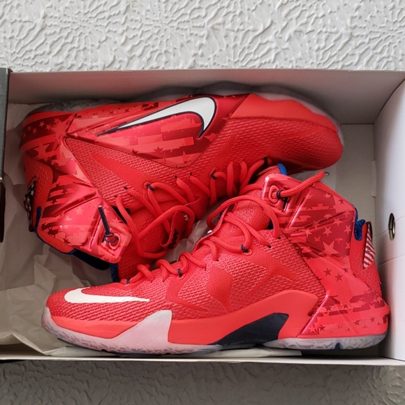 lebrons xll